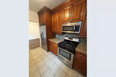230 Pelham Road #2E, New Rochelle, NY 10805 - Photo 1