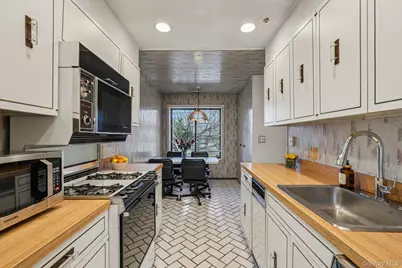 207 Martling Avenue, Tarrytown, NY 10591 - Photo 10