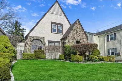 103 Petersville Road, New Rochelle, NY 10801 - Photo 1