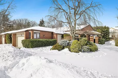 137 Darters Lane, Manhasset, NY 11030 - Photo 1