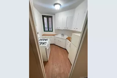 24 Metropolitan Oval #TH, Bronx, NY 10462 - Photo 1