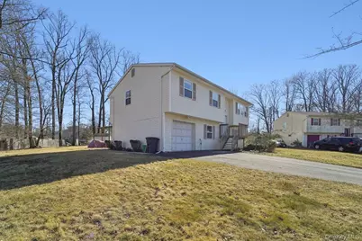 7 Harriet Lane, New City, NY 10956 - Photo 1