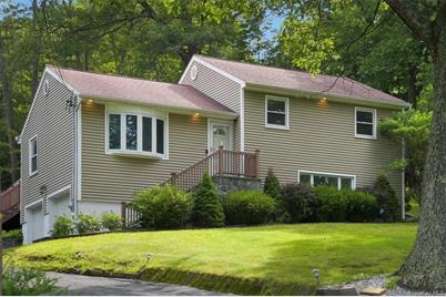 3905 Eleanor Drive, Mohegan Lake, NY 10547 - Photo 1