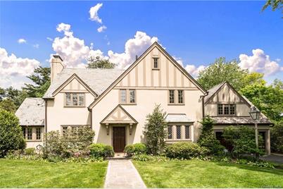 17 Chedworth Road, Scarsdale, NY 10583 - Photo 1