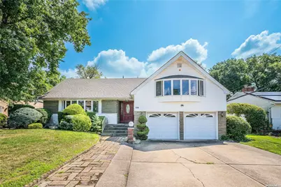 28 Hamilton Drive, Roslyn, NY 11576 - Photo 1