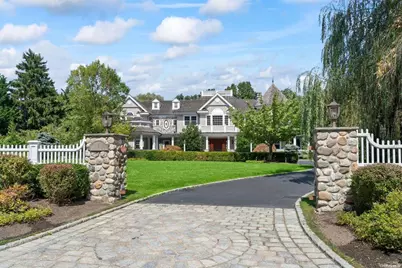 2 Mowbray Lane, Cold Spring Harbor, NY 11724 - Photo 1