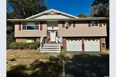 39 Pearl Court, Sayville, NY 11782 - Photo 1