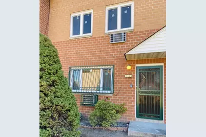 33-09 14 St #3, Long Island City, NY 11106 - Photo 1