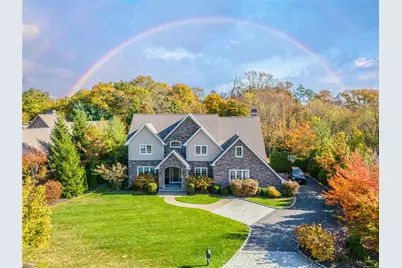 9 Buckingham Court, Syosset, NY 11791 - Photo 1