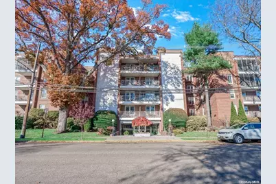 110 Brooklyn Avenue #2U, Freeport, NY 11520 - Photo 1