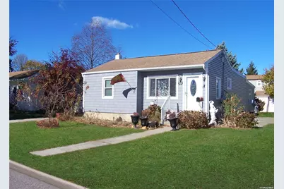 160 42nd Street, Lindenhurst, NY 11757 - Photo 1