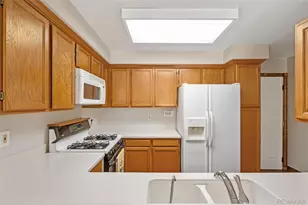 903 S Fairplay St, Aurora, CO 80012 - Photo 10