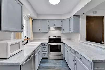 1323 S Idalia Street, Aurora, CO 80017 - Photo 10