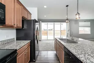 25605 E Maple Pl, Aurora, CO 80018 - Photo 6