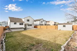 11589 River Run Cir, Commerce City, CO 80640 - Photo 32