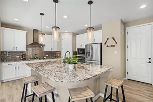 26712 E Hinsdale Pl, Aurora, CO 80016 - Photo 4