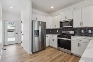 22254 E 6th Pl, Aurora, CO 80018 - Photo 6