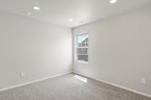 22460 E 8th Ave, Aurora, CO 80018 - Photo 12