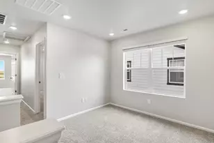 22460 E 8th Ave, Aurora, CO 80018 - Photo 10