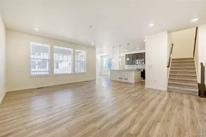 1060 S De Gaulle Court, Aurora, CO 80018 - Photo 18