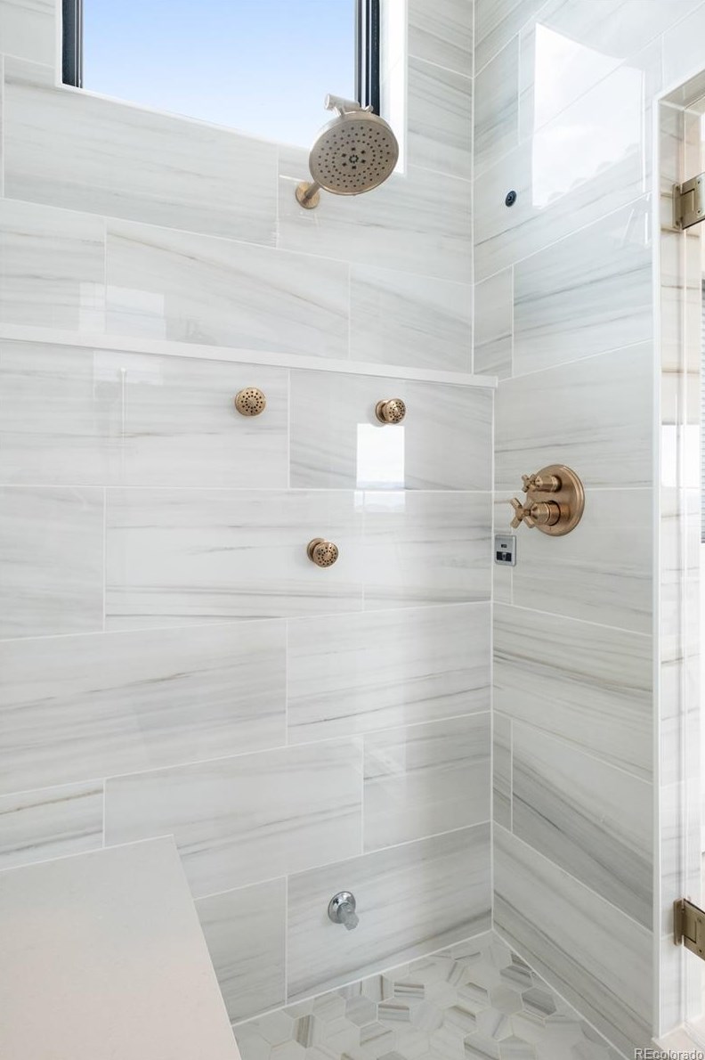 4925 Mesa Dr, Castle Rock CO  80108-9358 exterior