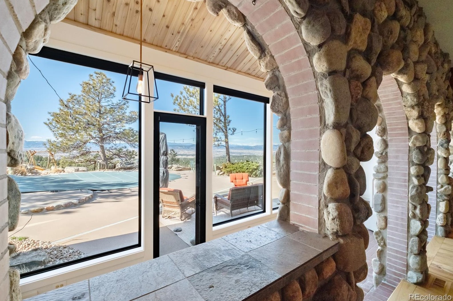 4925 Mesa Dr, Castle Rock CO  80108-9358 exterior