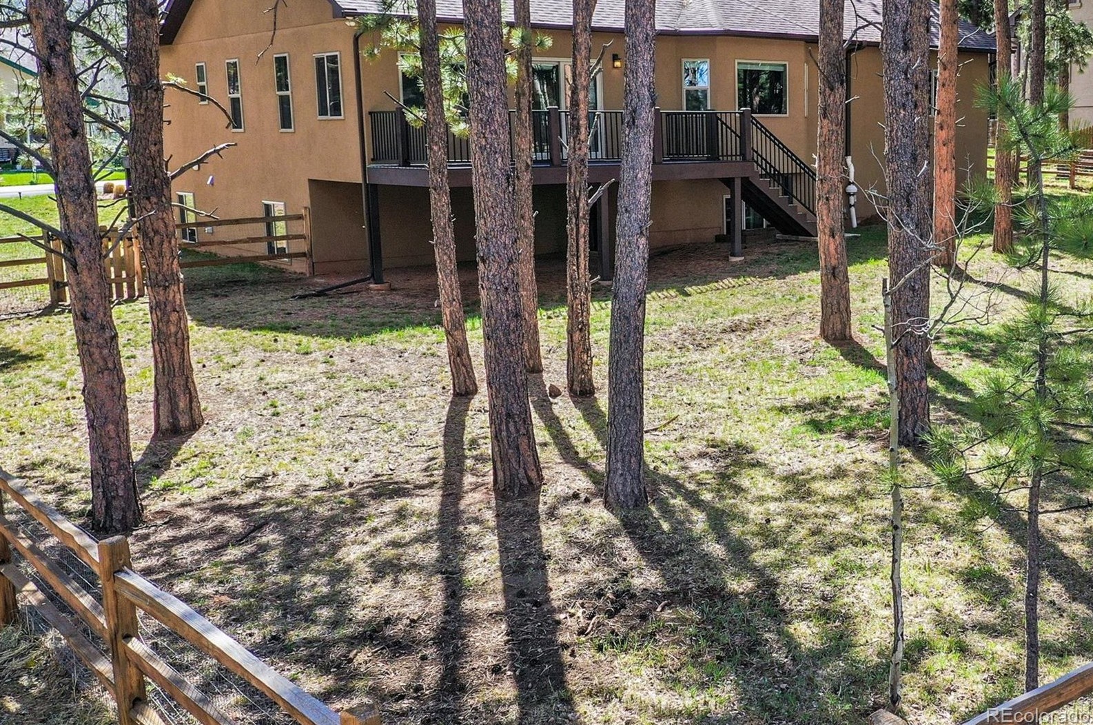 1174 Ptarmigan Dr, Woodland Park CO 80863-8005 exterior