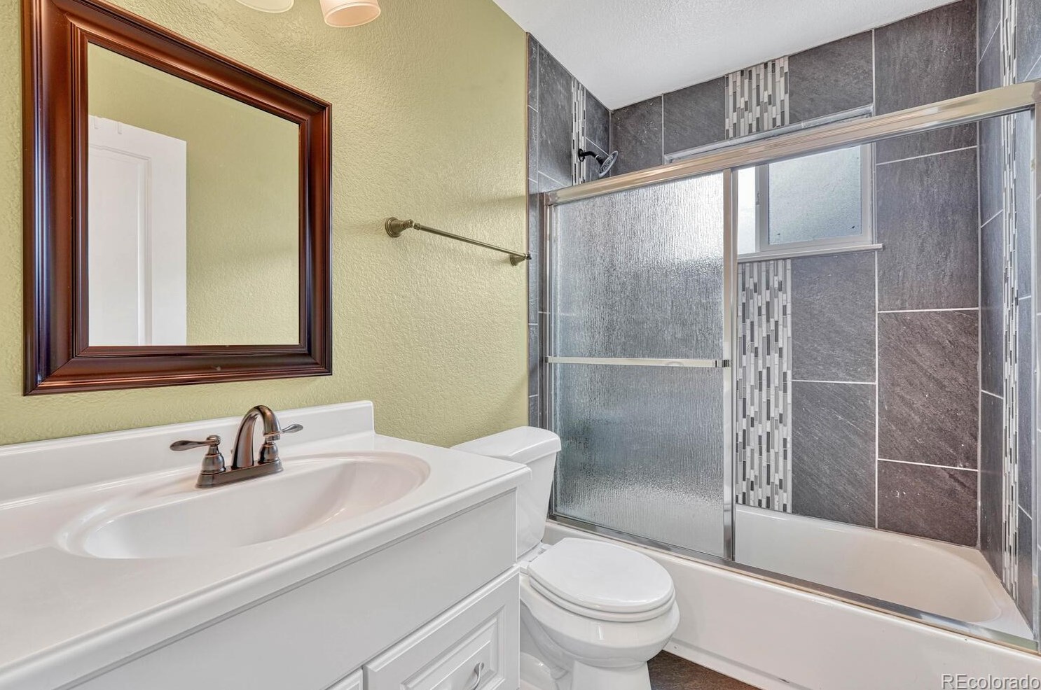 17870 Princeton Pl, Denver CO  80013-3331 exterior