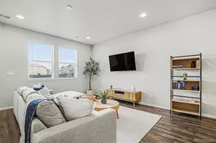 6613 N Ceylon St, Denver, CO 80249 - Photo 8
