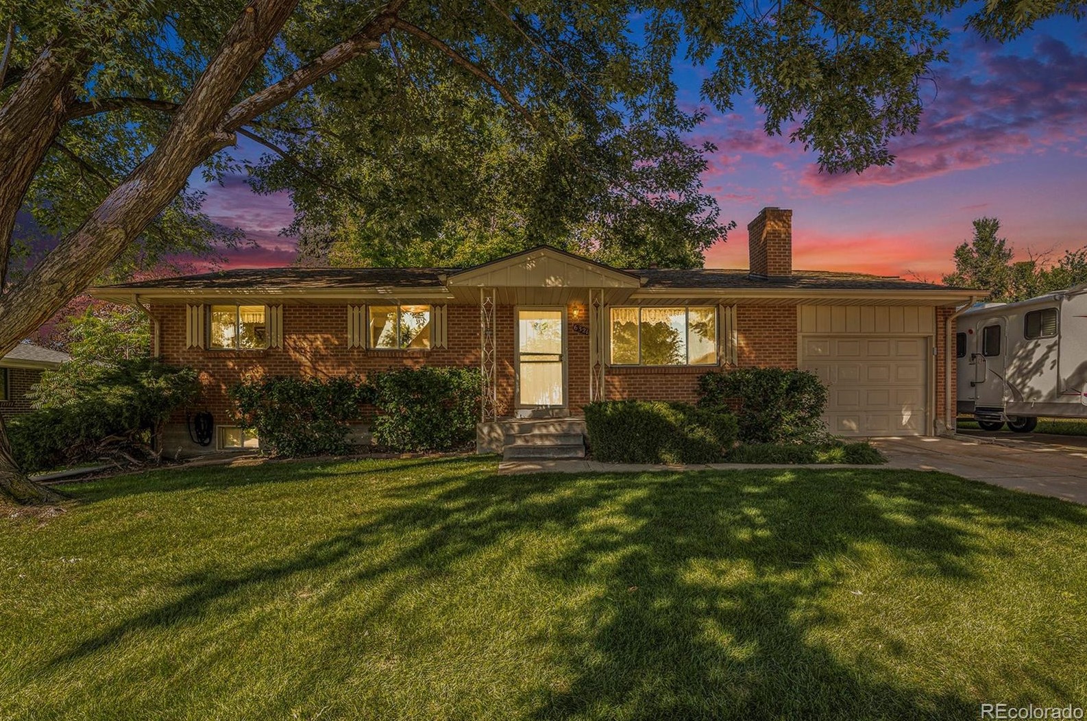 6321 Chase St, Arvada, CO 80003-5226