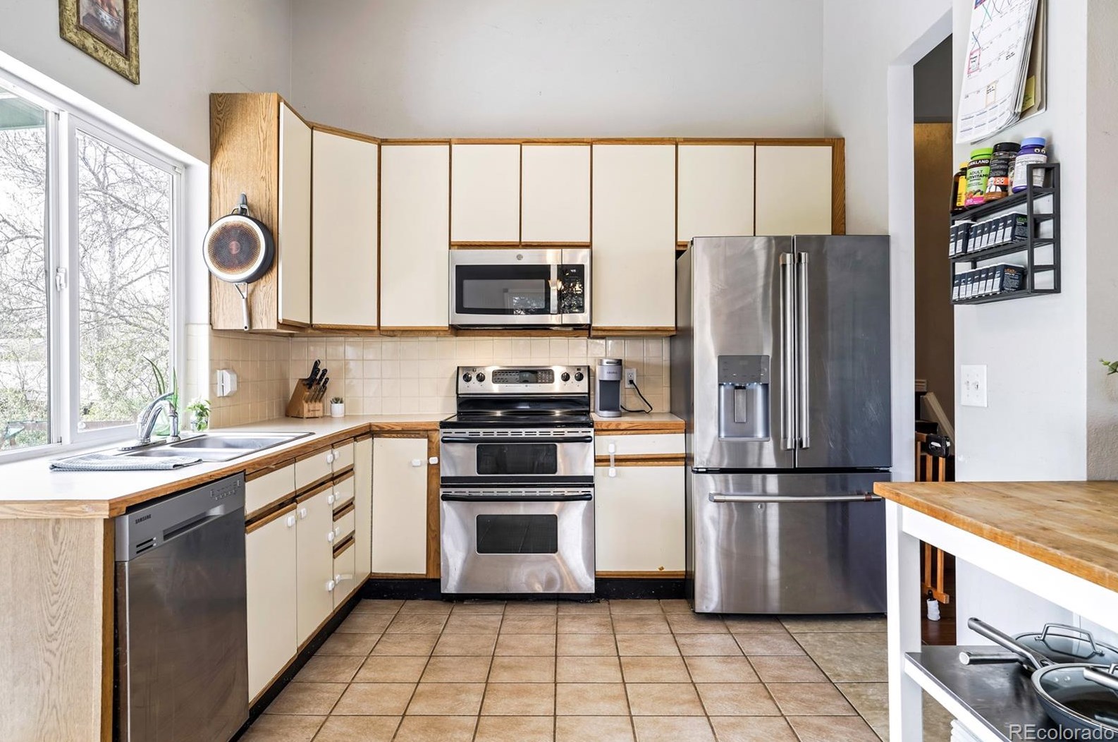 8533 Ingalls Cir, Arvada CO  80003-1350 exterior