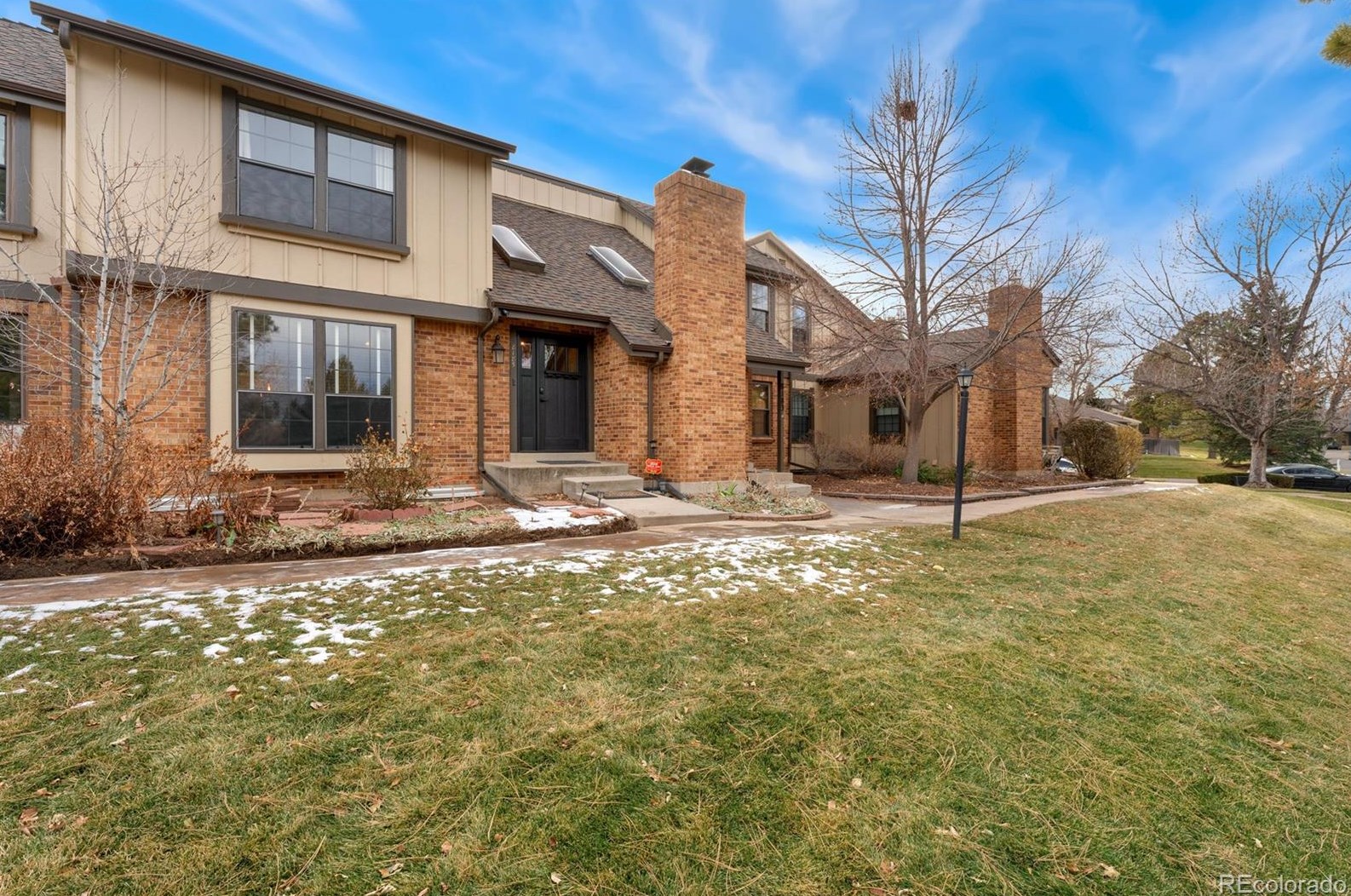 8185 E Phillips Cir, Englewood, CO 80112