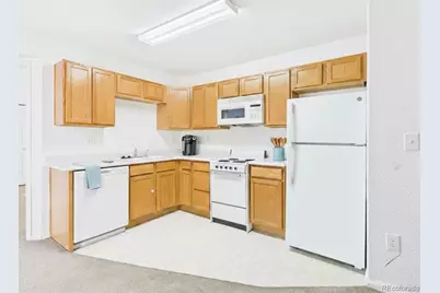 960 S Dawson Way #18, Aurora, CO 80012 - Photo 2