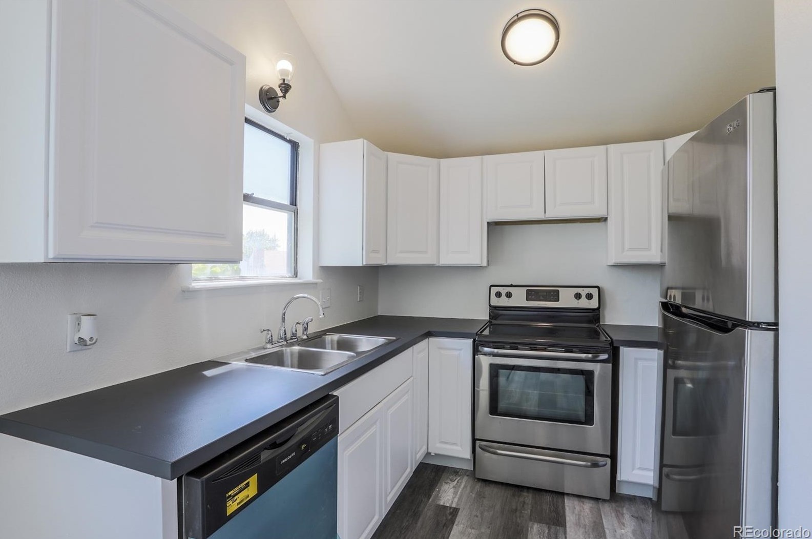 992 Zeno Way, Aurora CO  80017-3393 exterior