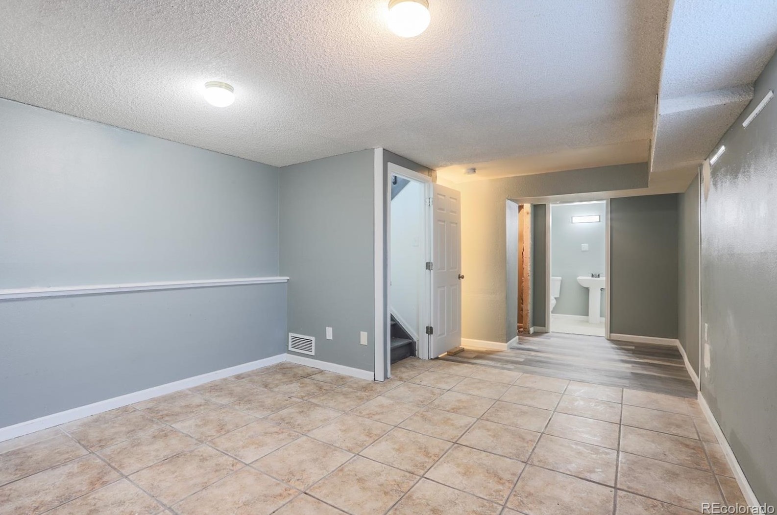 992 Zeno Way, Aurora CO  80017-3393 exterior