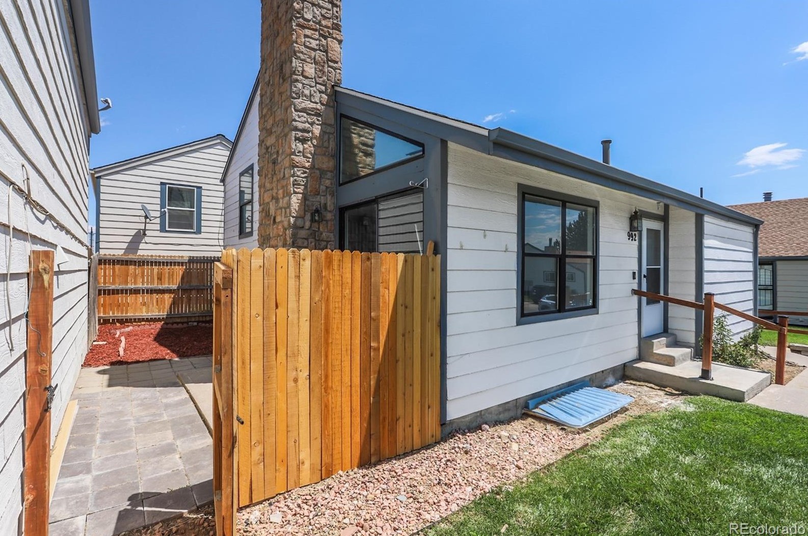 992 Zeno Way, Aurora CO  80017-3393 exterior