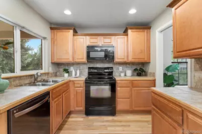 8160 Flower Circle, Arvada, CO 80005 - Photo 12