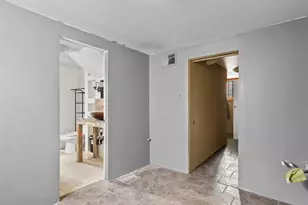 255 Knox Ct, Denver, CO 80219 - Photo 6