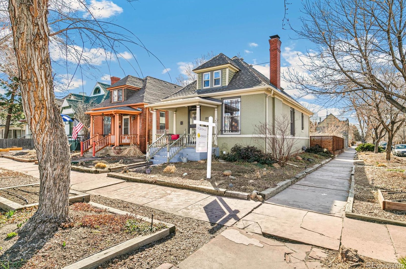 92 Maple Ave, Denver, CO 80223-1839