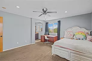 11049 Eagle Creek Pkwy, Commerce City, CO 80022 - Photo 18