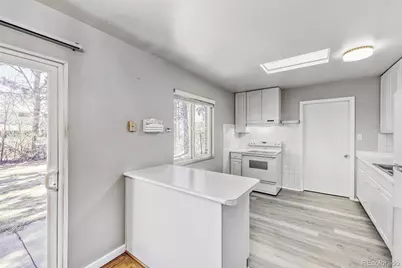 1042 Evanston Street, Aurora, CO 80011 - Photo 8