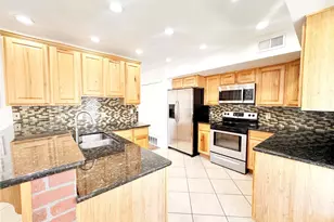 6425 S Dayton St, Englewood, CO 80111 - Photo 10