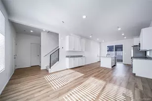 46573 Sunflower Ln, Bennett, CO 80102 - Photo 4