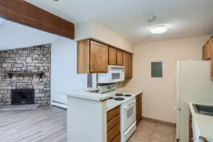 10150 E Virginia Ave, Denver, CO 80247 - Photo 6