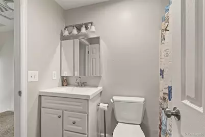 19570 E Batavia Drive, Aurora, CO 80011 - Photo 22
