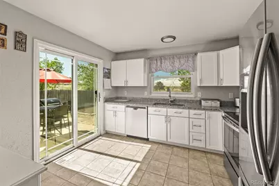 19570 E Batavia Drive, Aurora, CO 80011 - Photo 12