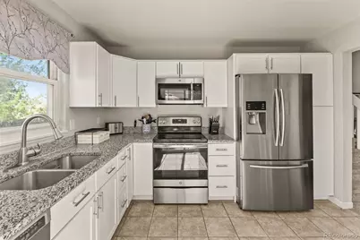 19570 E Batavia Drive, Aurora, CO 80011 - Photo 10