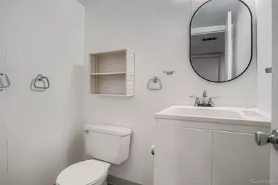 2052 S Worchester Way, Aurora, CO 80014 - Photo 24