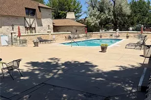 4250 S Olive St, Denver, CO 80237 - Photo 12