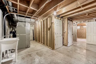 200 S Dearborn Circle, Aurora, CO 80012 - Photo 16